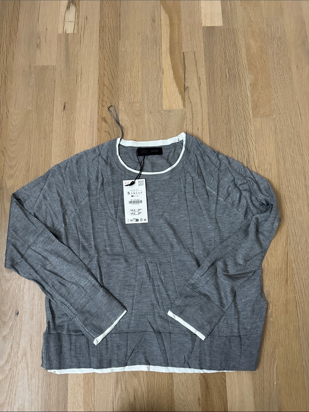 Zara Gray Crewneck Sweater with White Trim